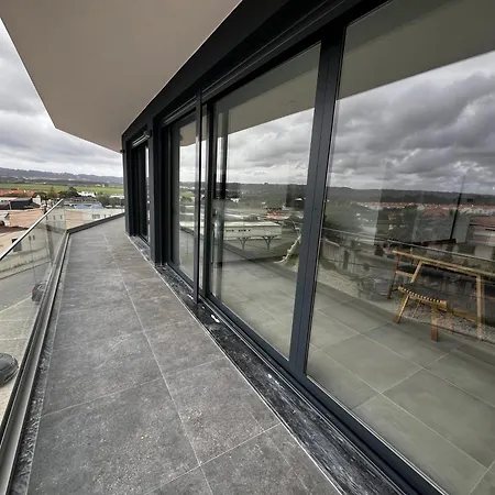 Modern Spacious With Rooftop Pool