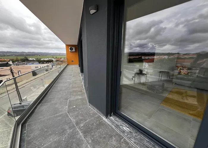 Modern Spacious With Rooftop Pool 아파트